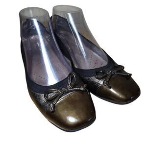 Clarks Artisan Bronze Metallic Cap Toe Ballet Flats Bow Detail Womens Size 7